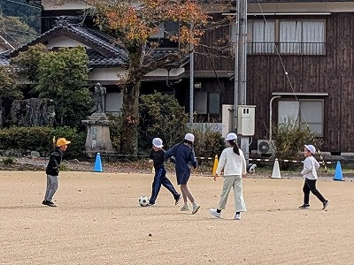 PXL_20251117_041453894