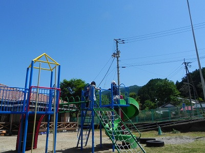 05 (3)