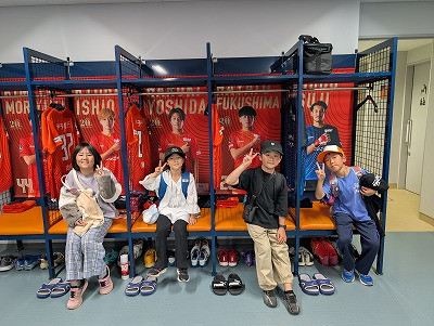 PXL_20251108_033109748