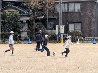 PXL_20251118_040457224